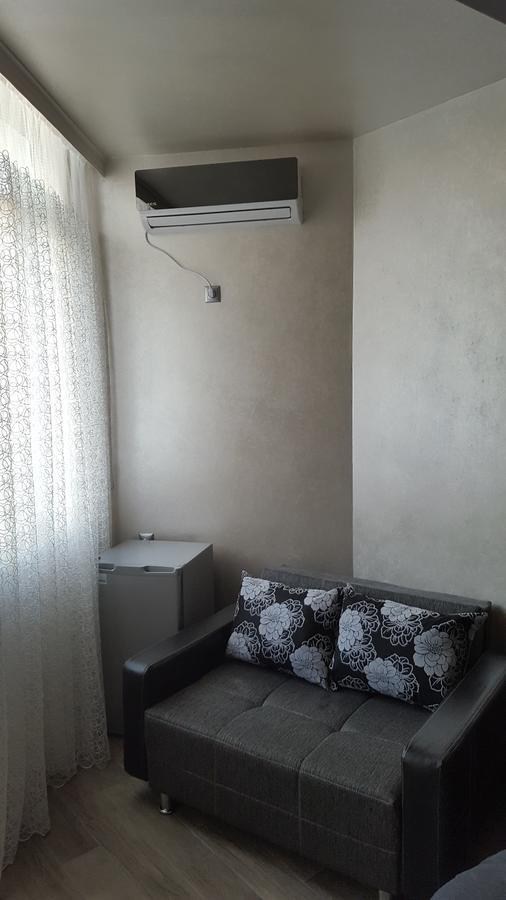 Roini Apartment Батуми Экстерьер фото