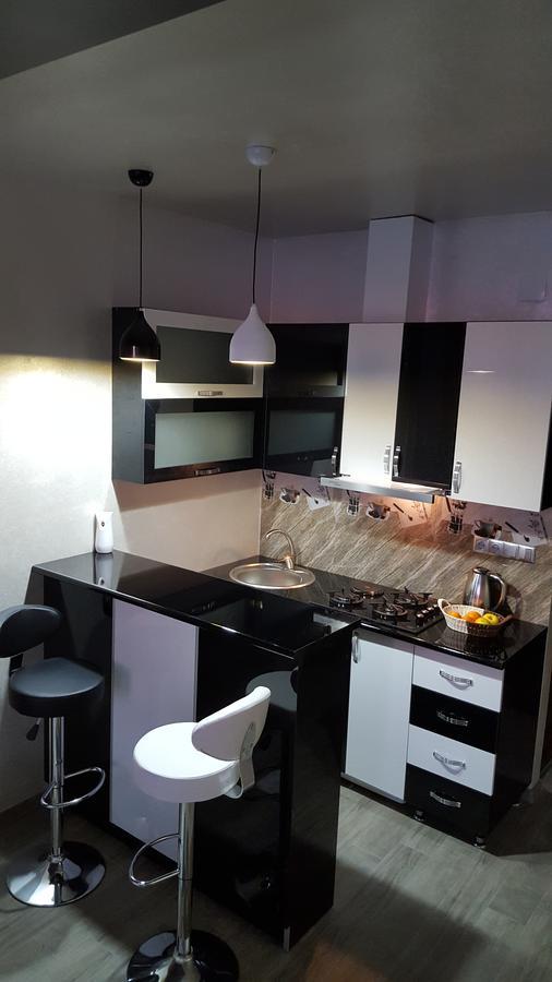 Roini Apartment Батуми Экстерьер фото
