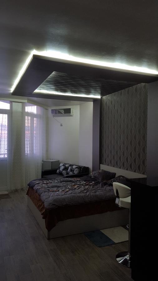 Roini Apartment Батуми Экстерьер фото